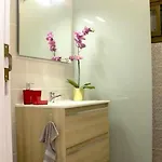 Con Jardin Y Piscina Daire