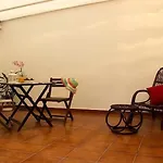 Apartamento Con Jardín Y Piscina B *